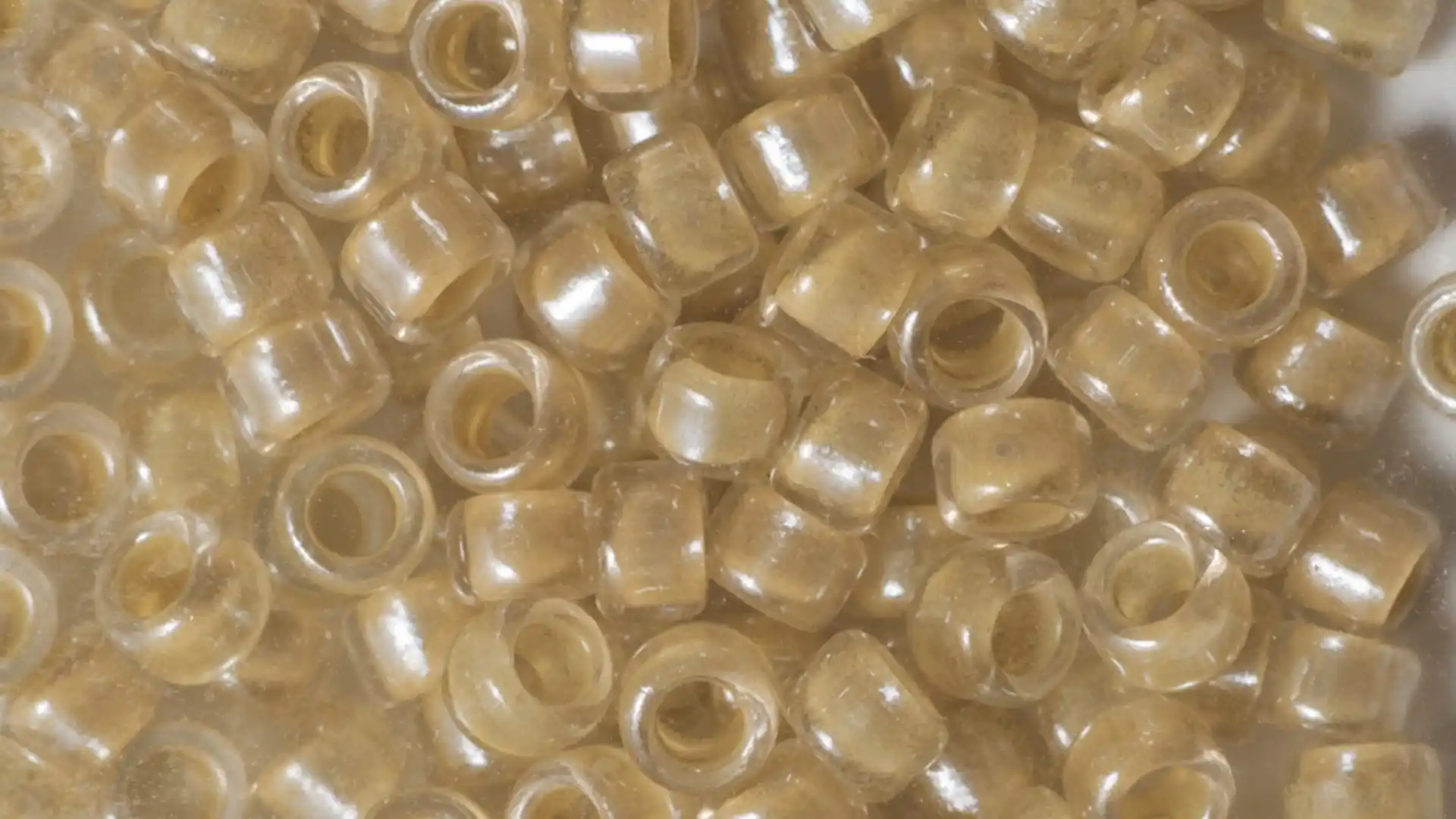 Perlen 2.5mm  -  "Eggnog"