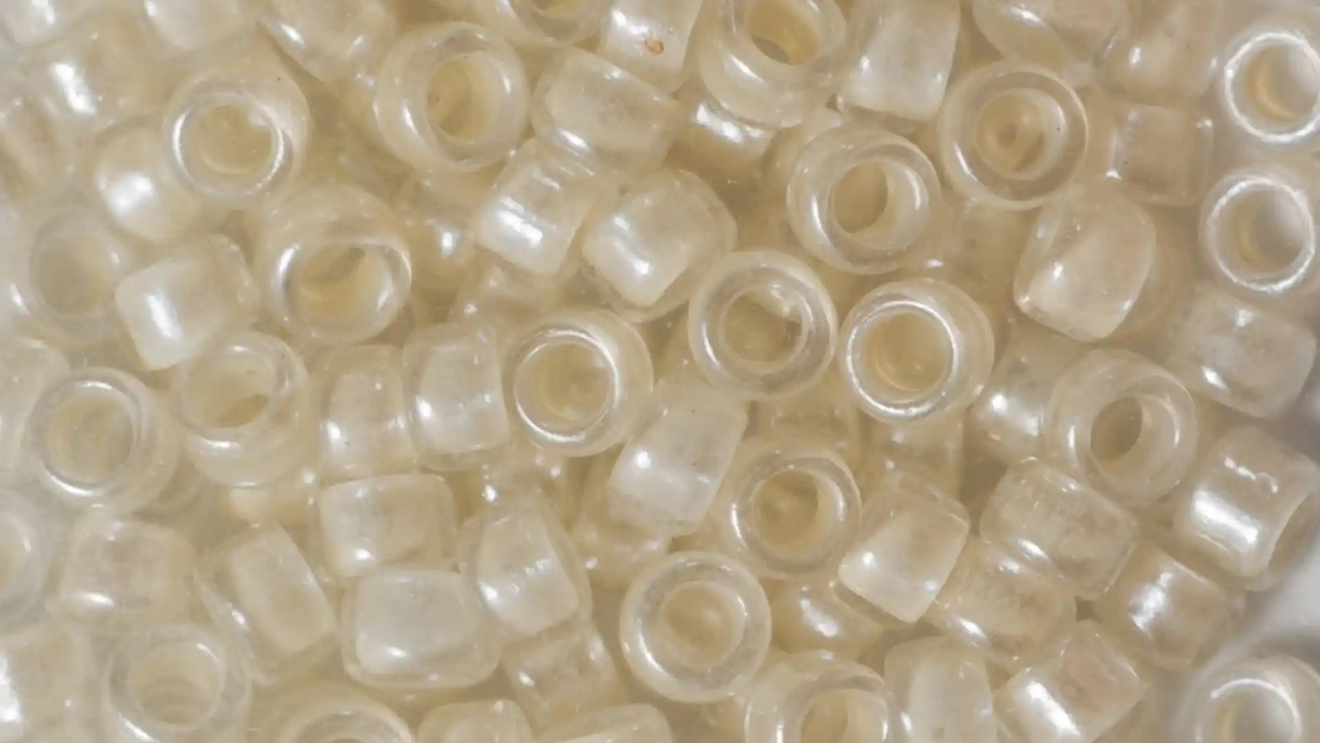 Perlen 2.5mm  -  "Ecru"